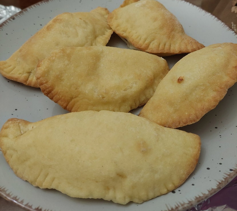 Calzoni morbidi e filanti in friggitrice ad aria: l’impasto segreto dei panzerotti che non scoppiano preview