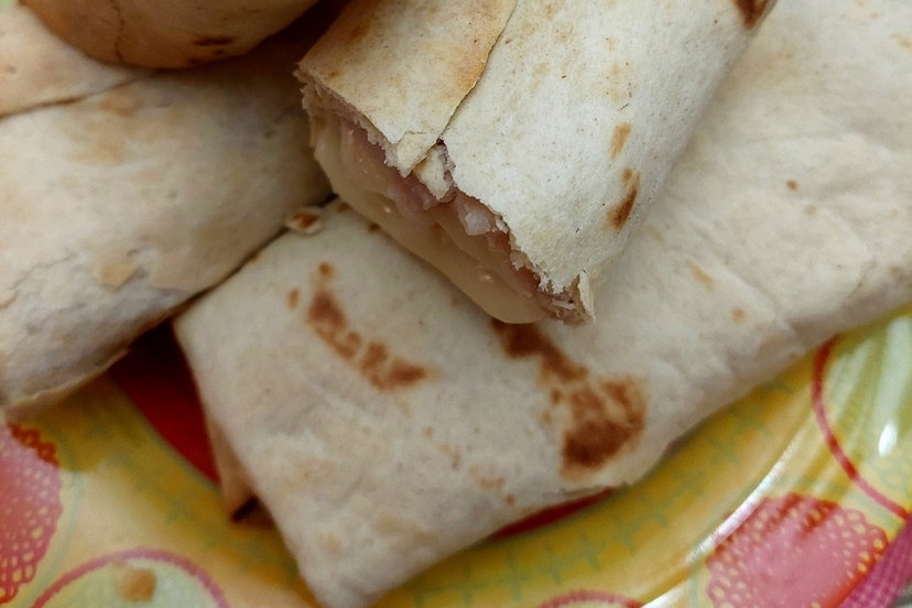 Piadina con tonno e formaggio filante in friggitrice ad aria: pronta in 6 minuti preview