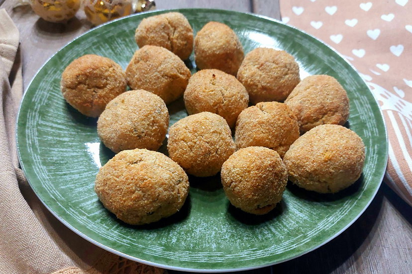 Polpette di lenticchie in friggitrice ad aria (anche al pomodoro): proteiche e facilissime preview
