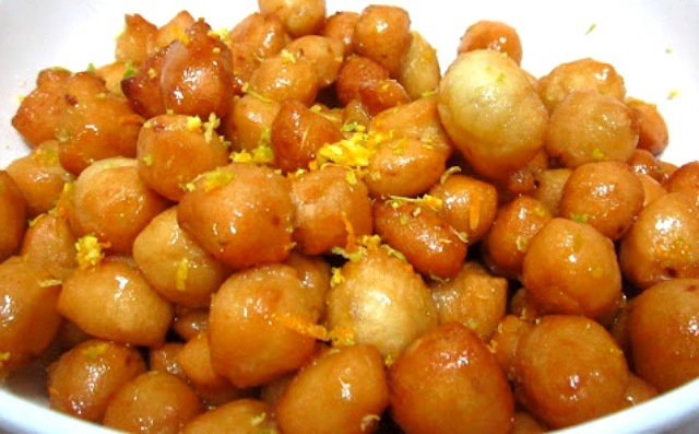 Struffoli in friggitrice ad aria: la ricetta morbida, perfetta per le feste preview