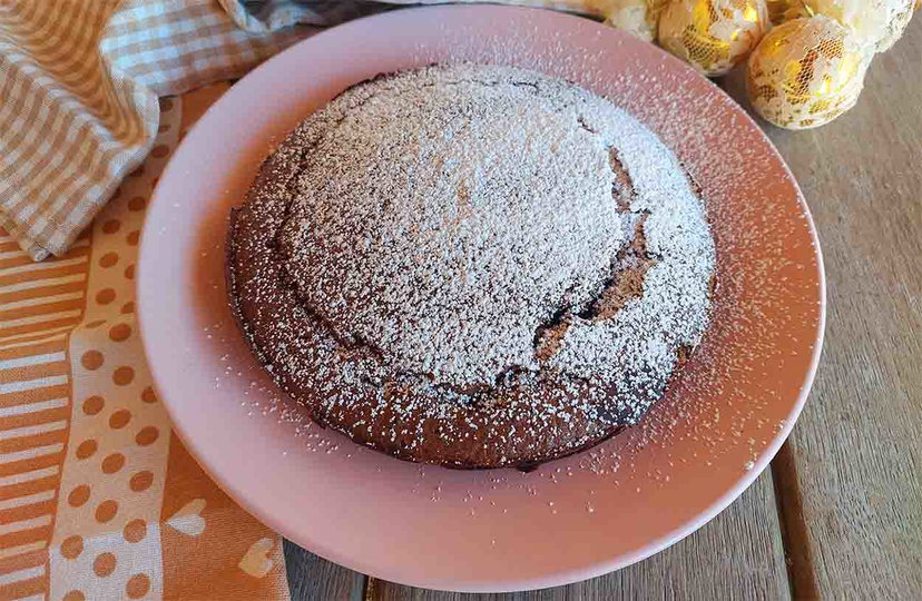Torta al cioccolato in friggitrice ad aria: pronta in 20 minuti e soffice come una nuvola preview