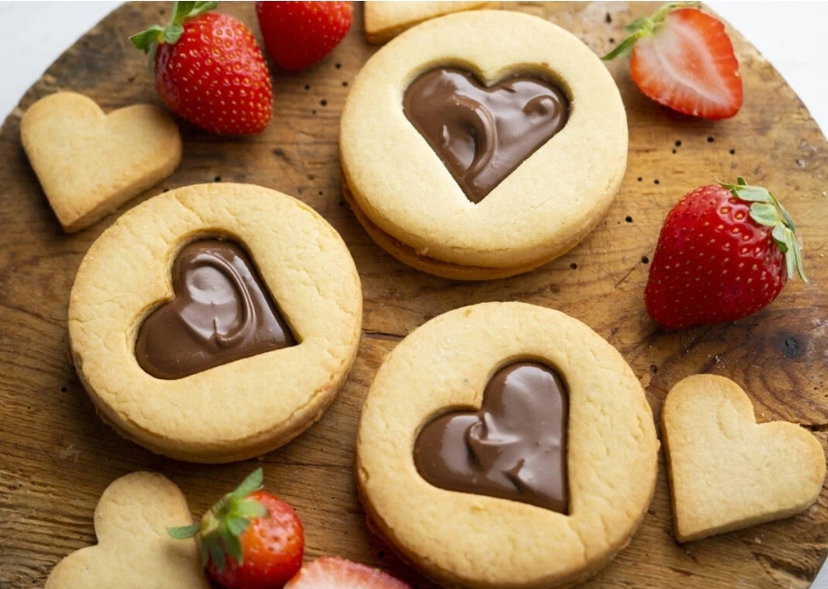 Biscotti occhi di bue cuore in friggitrice ad aria preview