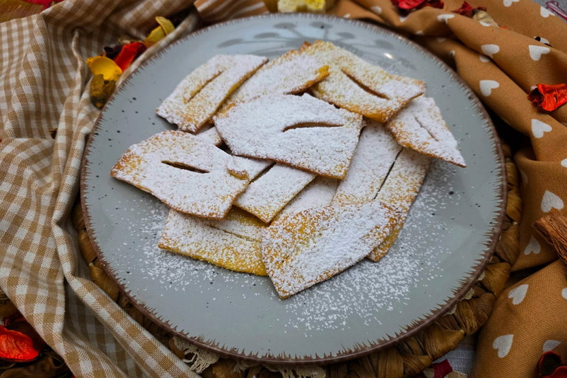 Chiacchiere con le bolle al limone e arancia in friggitrice ad aria preview