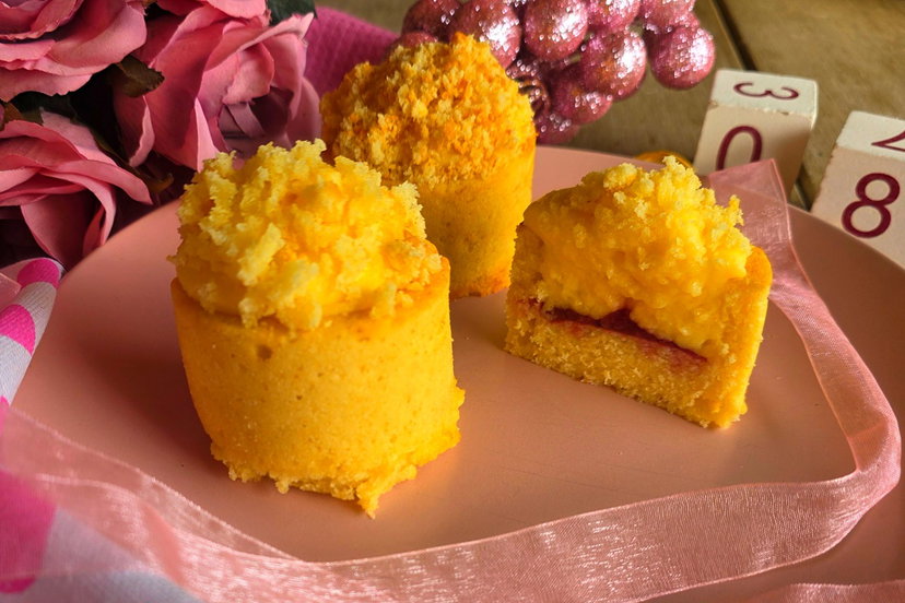 Tortine mimosa in friggitrice ad aria ripiene di marmellata e crema pasticcera preview