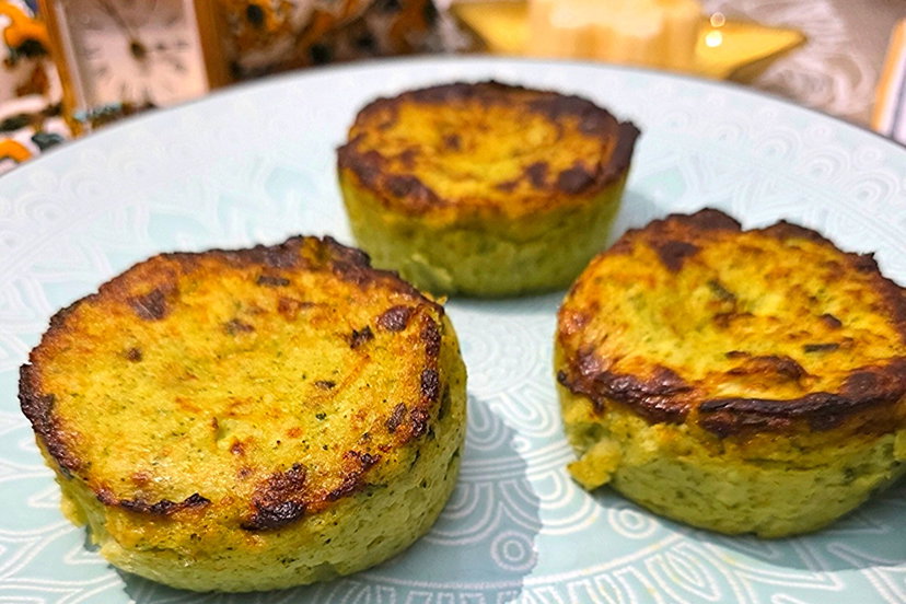 Tortini di broccoli e cavolfiore in friggitrice ad aria con cuore filante preview