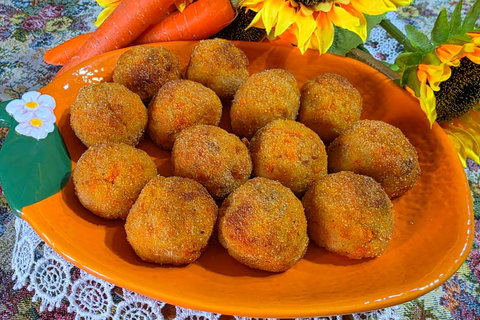 Polpette di carote e patate in friggitrice ad aria, la ricetta furba per far mangiare le verdure preview