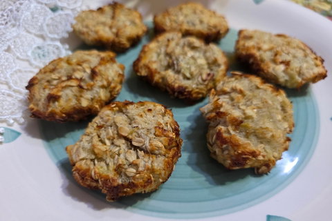 Biscotti banana e cocco in friggitrice ad aria, senza farina e senza zuccheri aggiunti preview