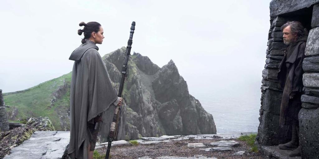 Star Wars 8 foto: Rey si prepara ad allenarsi in un nuovo scatto dal film