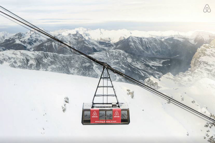 Concorso Airbnb per vincere una notte in cabinovia sulle Alpi Francesi a 2700 m di altitudine preview