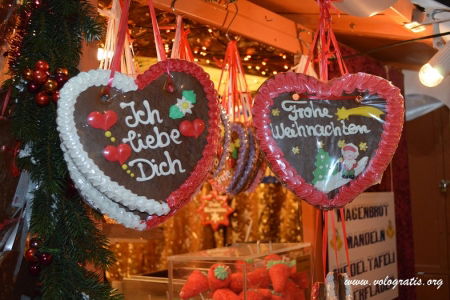 mercatino-natale-stazione-zurigo-2.jpg