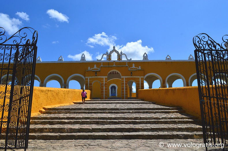 foto messico izamal ingresso convento