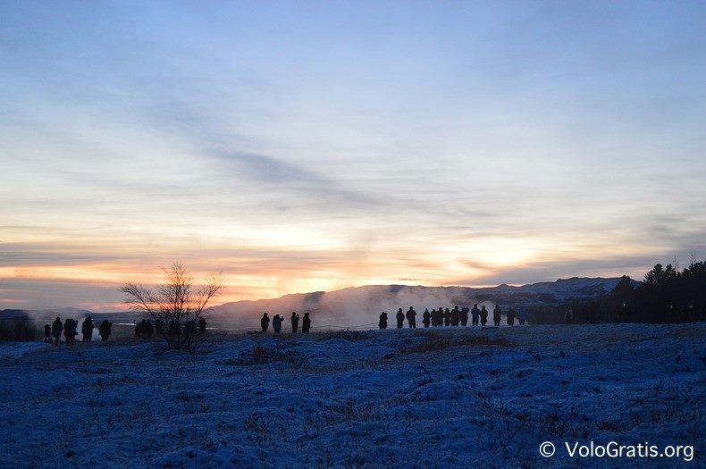 foto islanda tramonto geyser