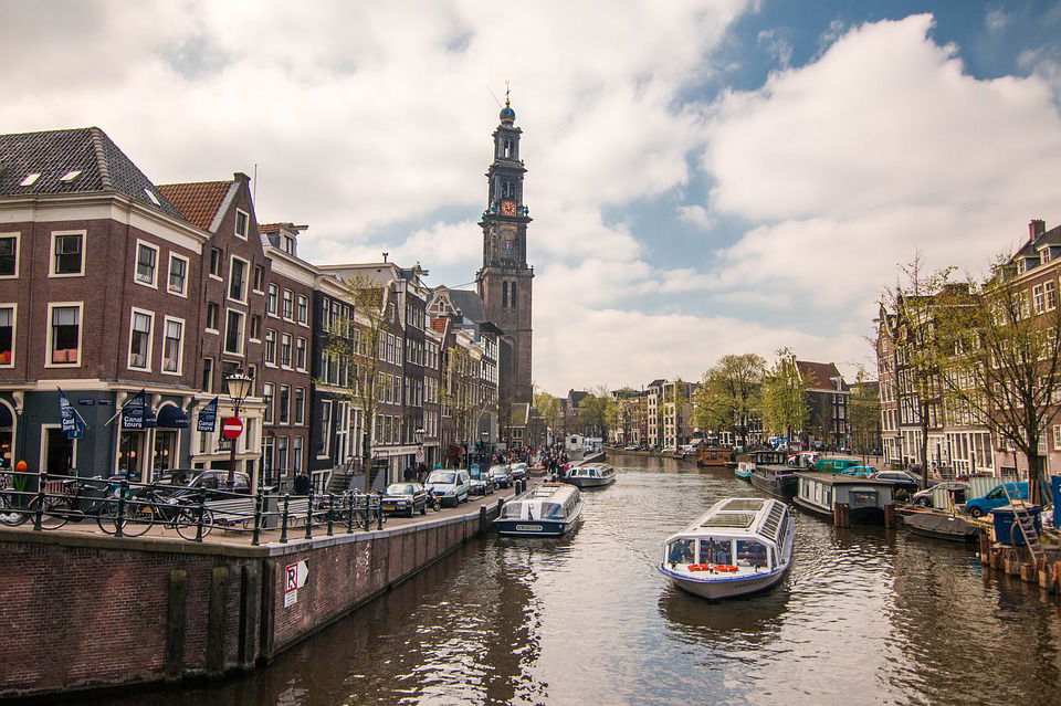 vinci un viaggio ad amsterdam