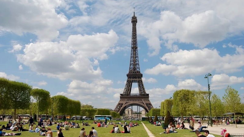 concorso per vincere un viaggio a parigi
