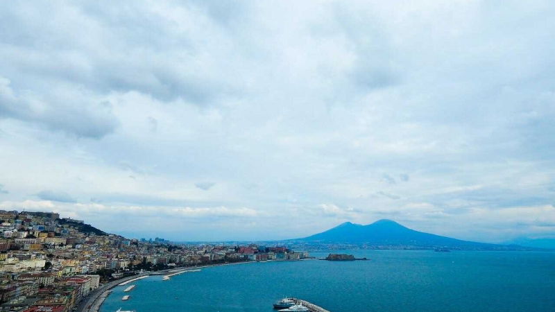 vinci un viaggio a napoli