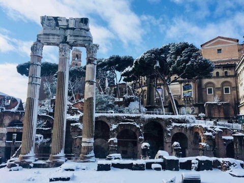 Neve a Roma: gli scatti più suggestivi del centro storico + video preview