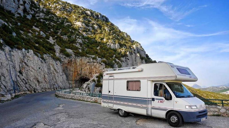 yescapa airbnb camper