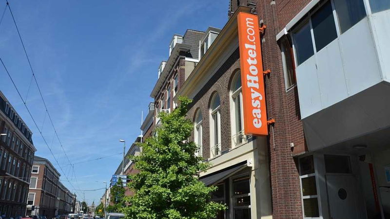 easyhotel hotel low cost (2)