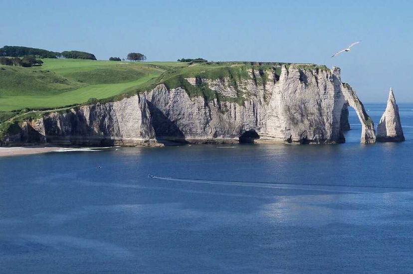 Étretat: tutto quello che devi sapere per visitare le bianche falesie preview
