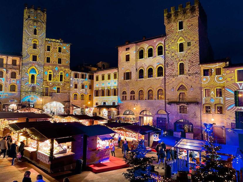 Guida ai Mercatini di Natale ad Arezzo: il villaggio tirolese nel cuore della Toscana article-post