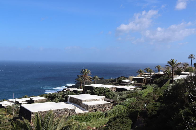 Pantelleria: guida completa per vivere l’isola tra mare, vulcani e dammusi preview