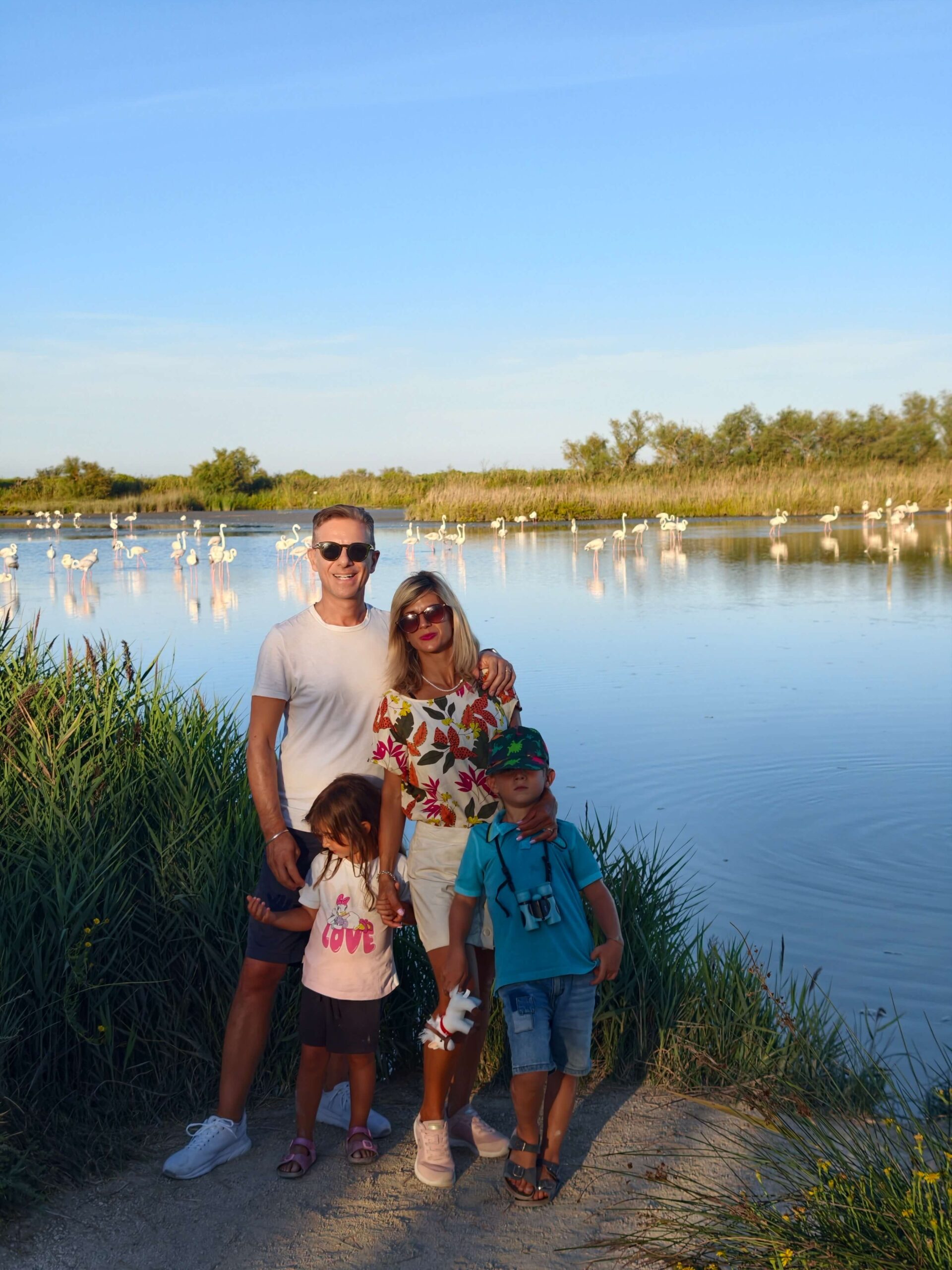 andrea petroni famiglia camargue