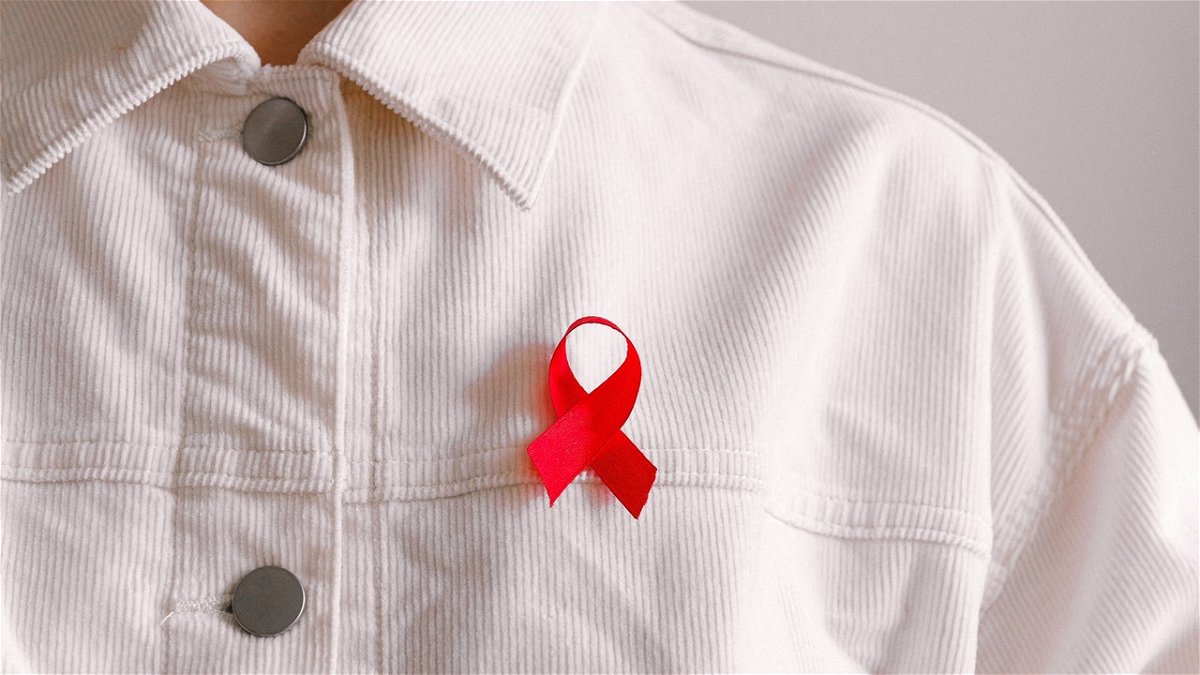 Viaggiare se si è affetti da HIV: consigli, avvertenze e restrizioni