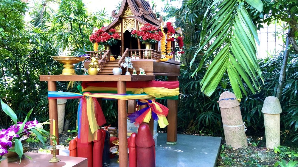 Tempio del pene a Bangkok: alla scoperta della leggenda di Chao Mae Tuptim