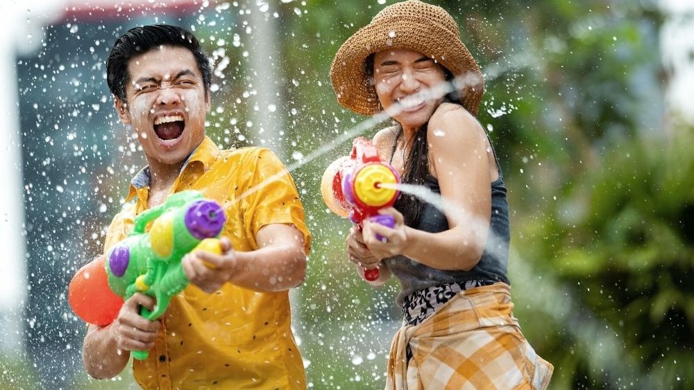 Capodanno Thailandese: alla scoperta del Songkran, il capodanno più bagnato del mondo