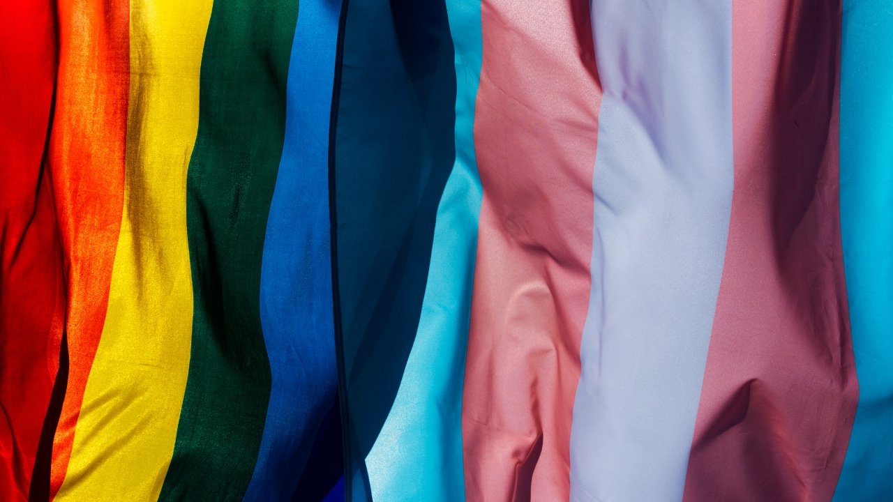 Bandiere LGBTQ+: Tutte le bandiere del Pride e cosa significano