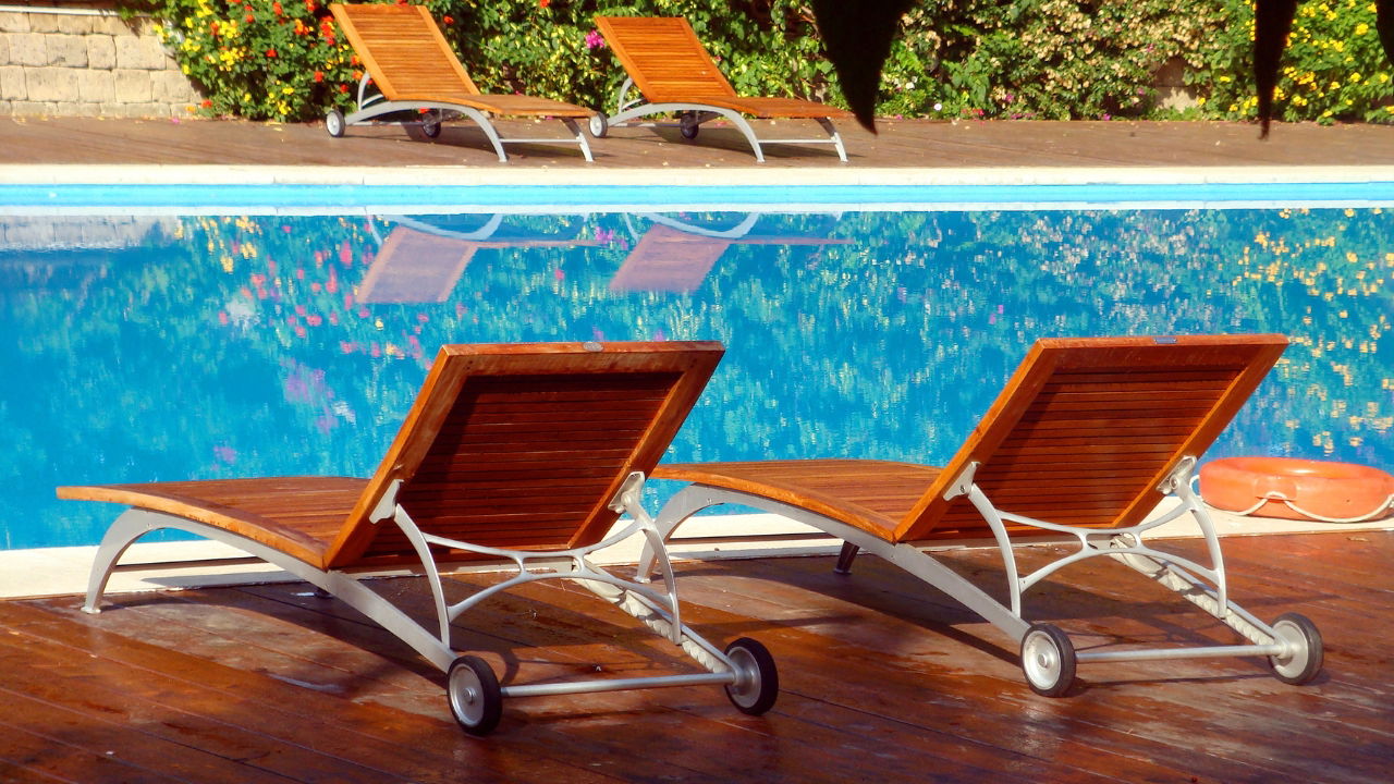 Agriturismo con piscina Piemonte e nelle Langhe