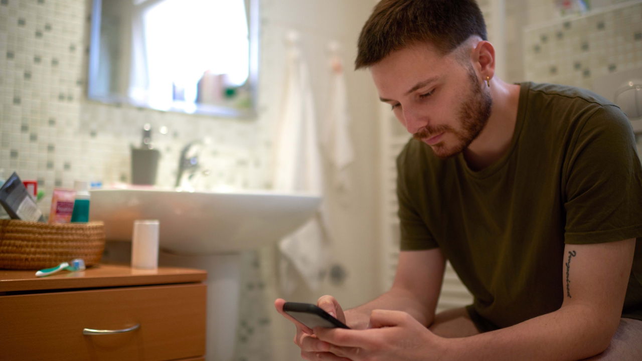 Come fare una doccia anale in casa: quello che serve per un doccino anale