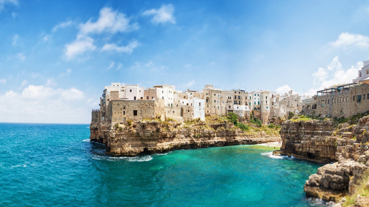 Dove dormire a Polignano a Mare: I migliori hotel, B&B, e appartamenti per la tua vacanza in Puglia