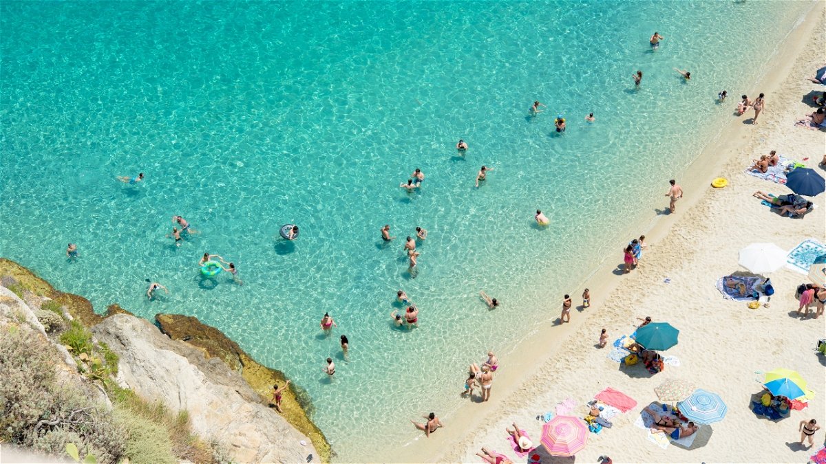 Spiagge gay in Calabria: Tutte le spiagge nudiste ed LGBTQ+ friendly dove andare