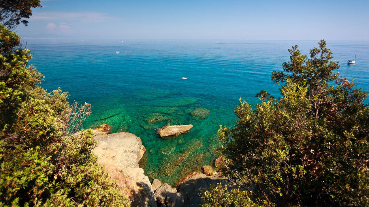 Spiagge gay Liguria: Tutte le spiagge nudiste ed LGBTQ+ friendly dove andare