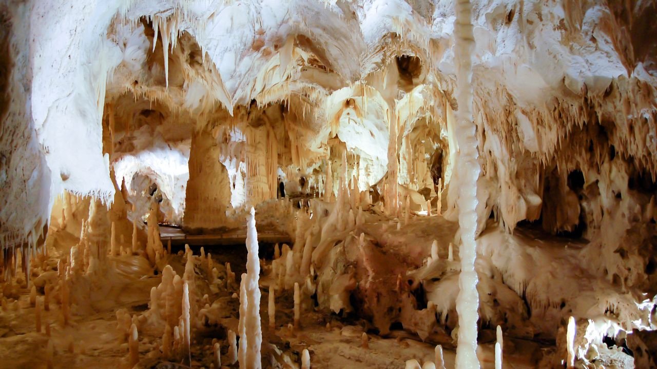 Grotte di Frasassi e dintorni: Cosa vedere e informazioni per la visita