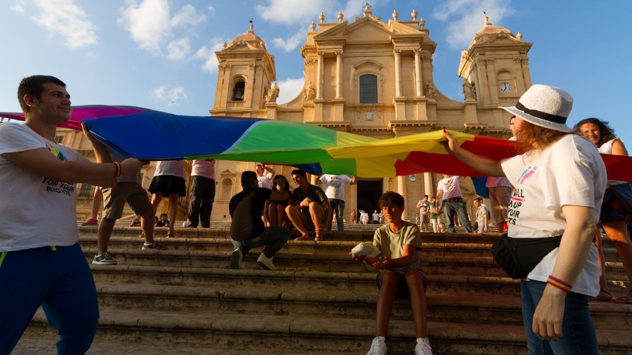 Locali gay a Noto: Tutti i locali e le serate LGBTQ+ dove andare