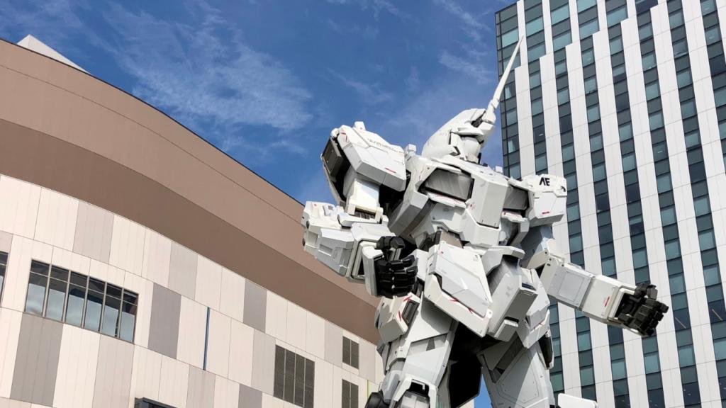 La statua di Gundam davanti il DiverCity Tokyo Plaza a Odaiba quartieri migliori di tokyo itinerario completo giappone