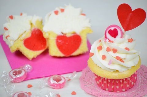 Cupcakes di San Valentino, morbidi e con il cuore dentro preview
