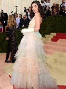 lorde-met-gala-2016