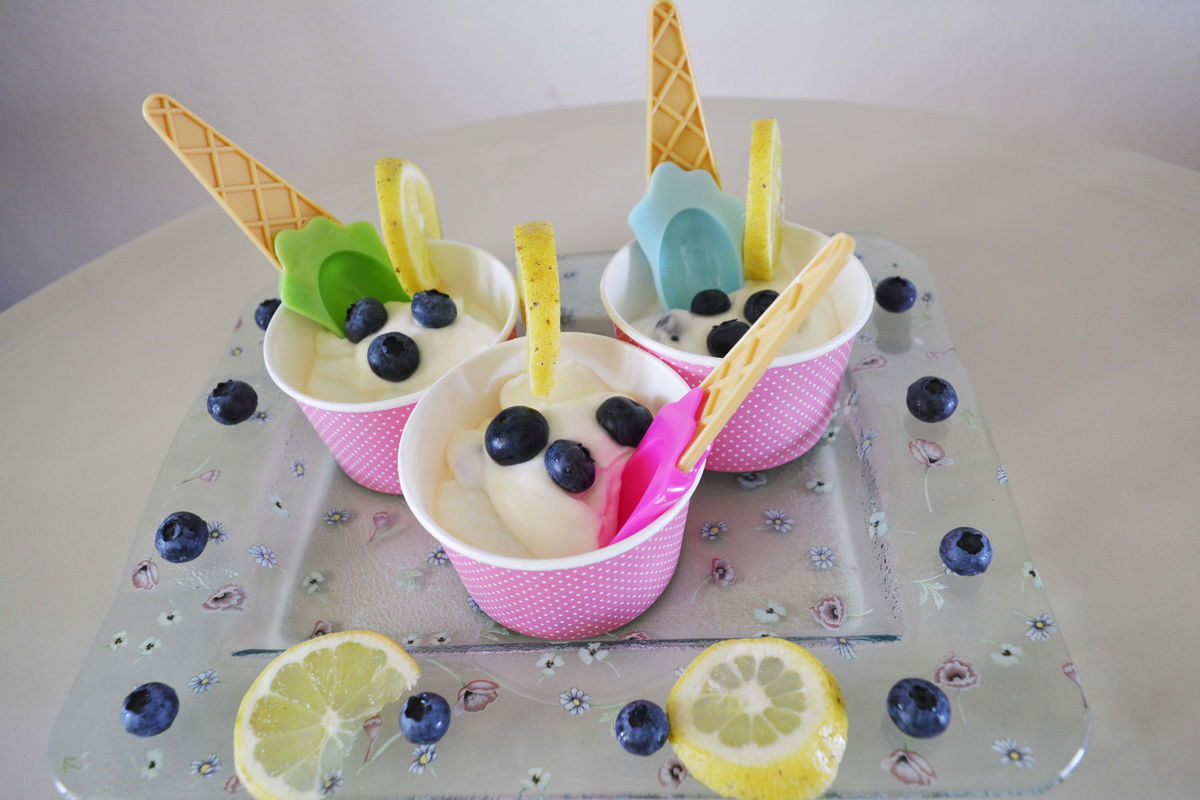 Gelato/sorbetto al limone con mirtilli article-post