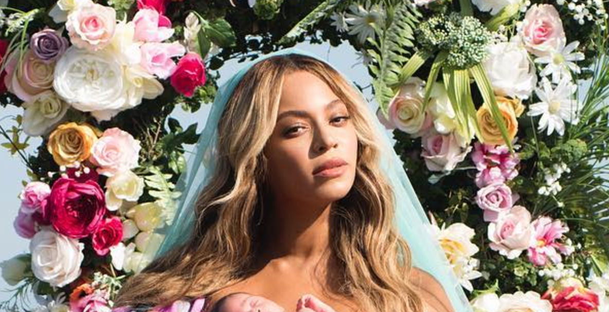 La prima foto ufficiale di Beyoncé con i suoi gemelli article-post