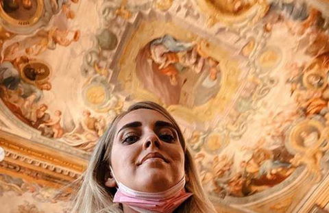 Uffizi, l’effetto Chiara Ferragni: +27% di visitatori giovani dopo la sua visita pubblicizzata | WEGIRLS preview