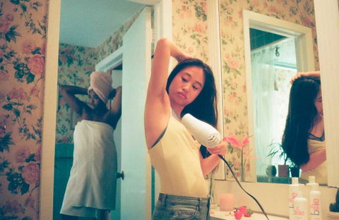 I migliori rimedi naturali per il sudore sotto le ascelle | WEGIRLS preview