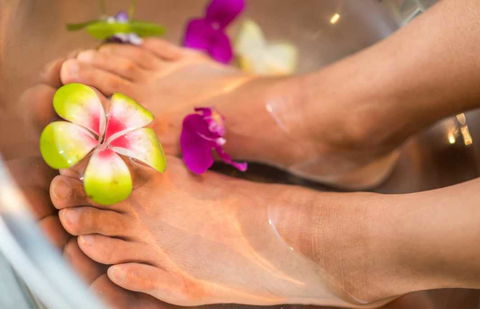 I migliori rimedi naturali per evitare di avere i piedi sudati | WEGIRLS preview