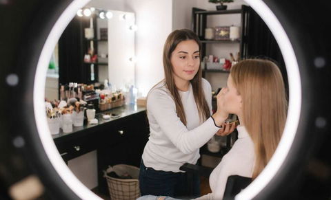 Bellezza e psicologia: 5 lavori nel mondo beauty…. preview